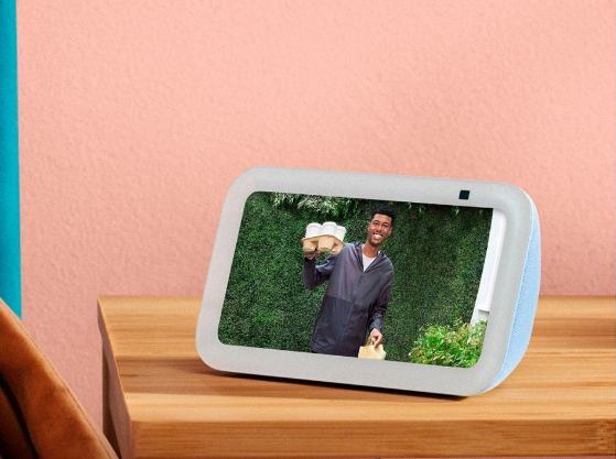 PARLANTE AMAZON ECHO SHOW 5 3ND GEN HD SMART DISPLAY WITH ALEXA WHITE UPC 840080543611 PARLANTE AMAZON ECHO SHOW 5 3ND GEN HD SMART DISPLAY WITH ALEXA WHITE UPC 840080543611