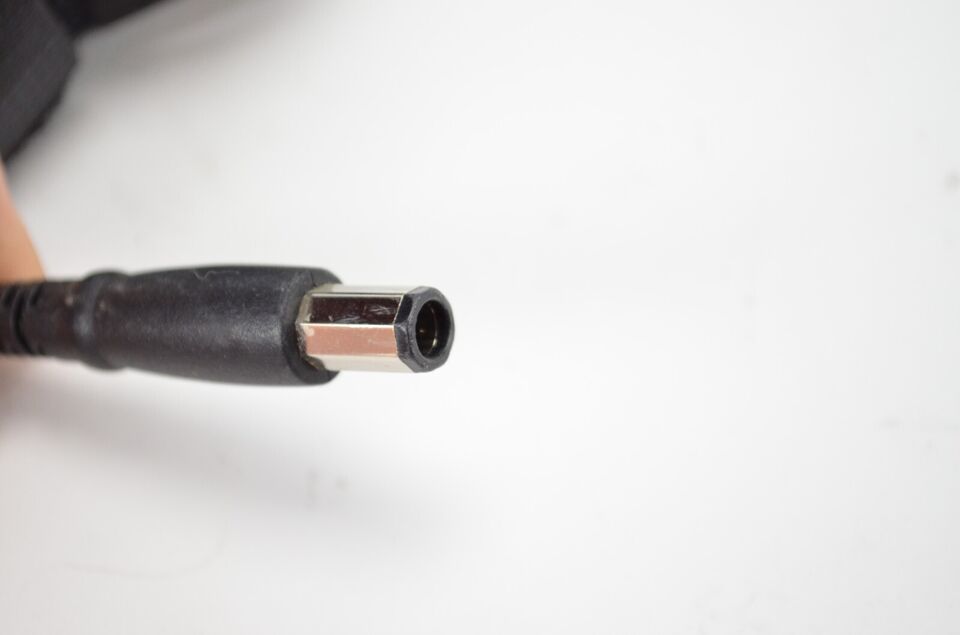 CARGADOR DELL 19.5V 3.3A CARGADOR DELL 19.5V 3.3A