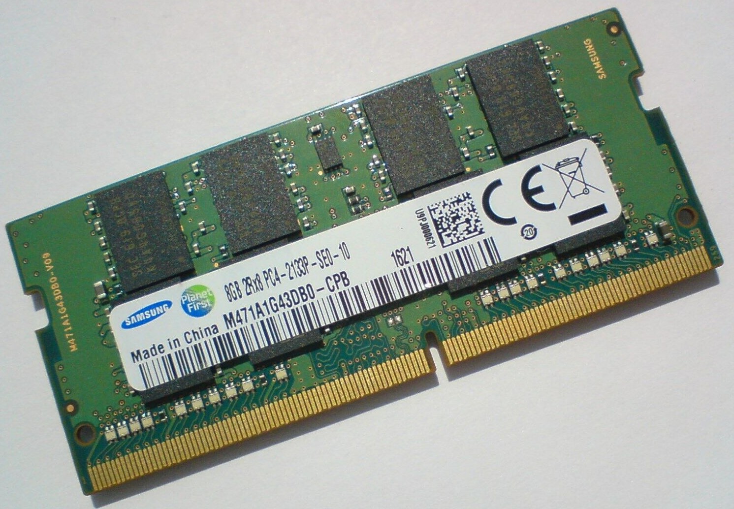 MEMORIA RAM SODIMM SAMSUNG DDR4-2133 8GB/512MX64 CL15 M471A1G43DB0-CPB